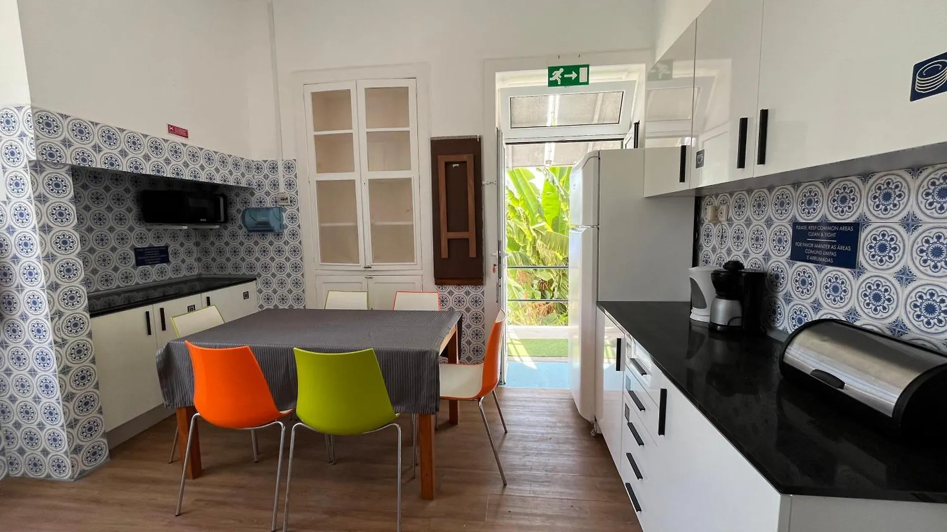 Lazareto 148 Hostel Funchal  0*, Funchal (Madeira)
